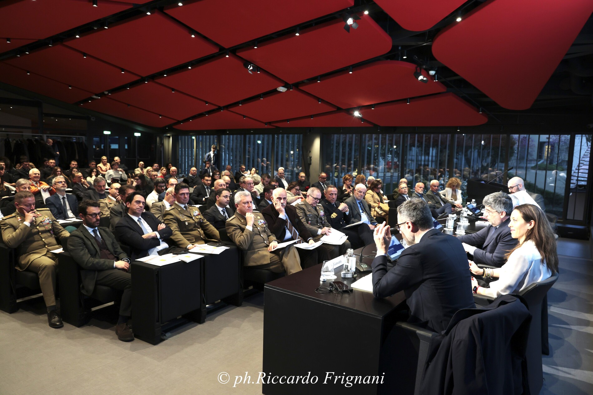 Vista d’insieme della sala durante i lavori
